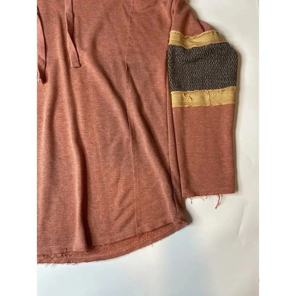 Easel Anthropologie Faded Coral Sweatshirt with Sleeve Trim Color lock Women’s S - Picture 3 of 9
